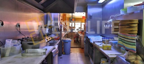 84m² Commercial property in Ericeira, Portugal No. 272738 8