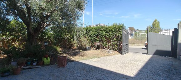 2 bedrooms Apartment in Ardea, Italy No. 316648 6