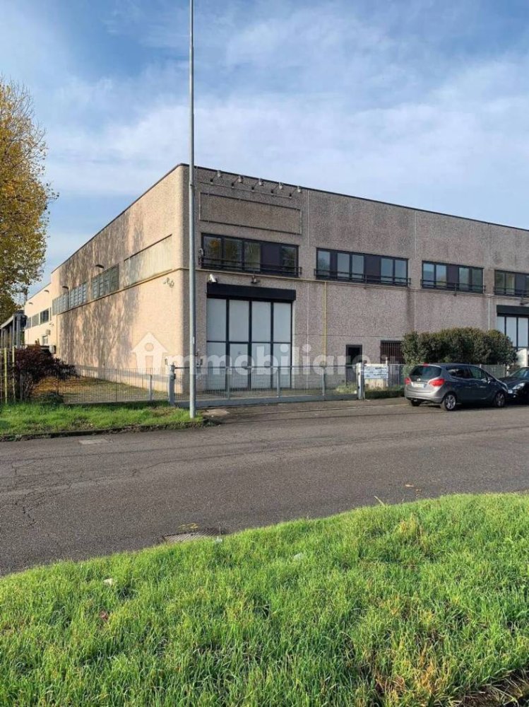 1 room Warehouse in San Giuliano Milanese, Italy No. 261871