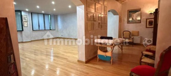 5-Zimmer Gewerbliche Immobilie in Moglia, Italy, Nr. 314284 10