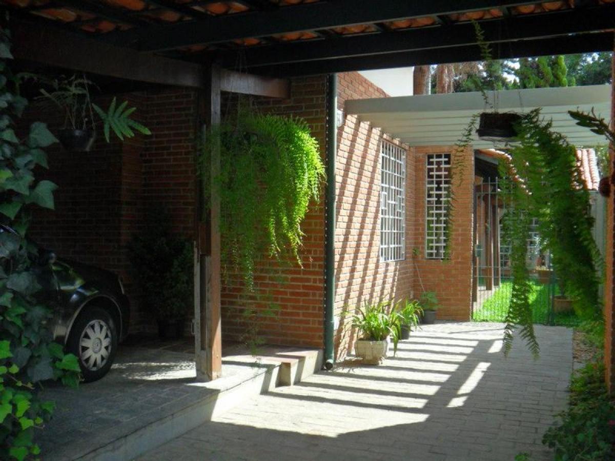 Дом с 3 спальнями в Сан-Паулу, Бразилия № 486274