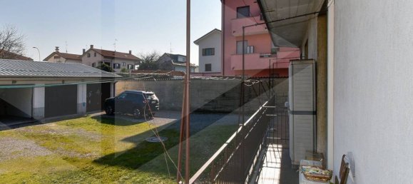 3 rooms Apartment in Parabiago, Italy No. 21000 16