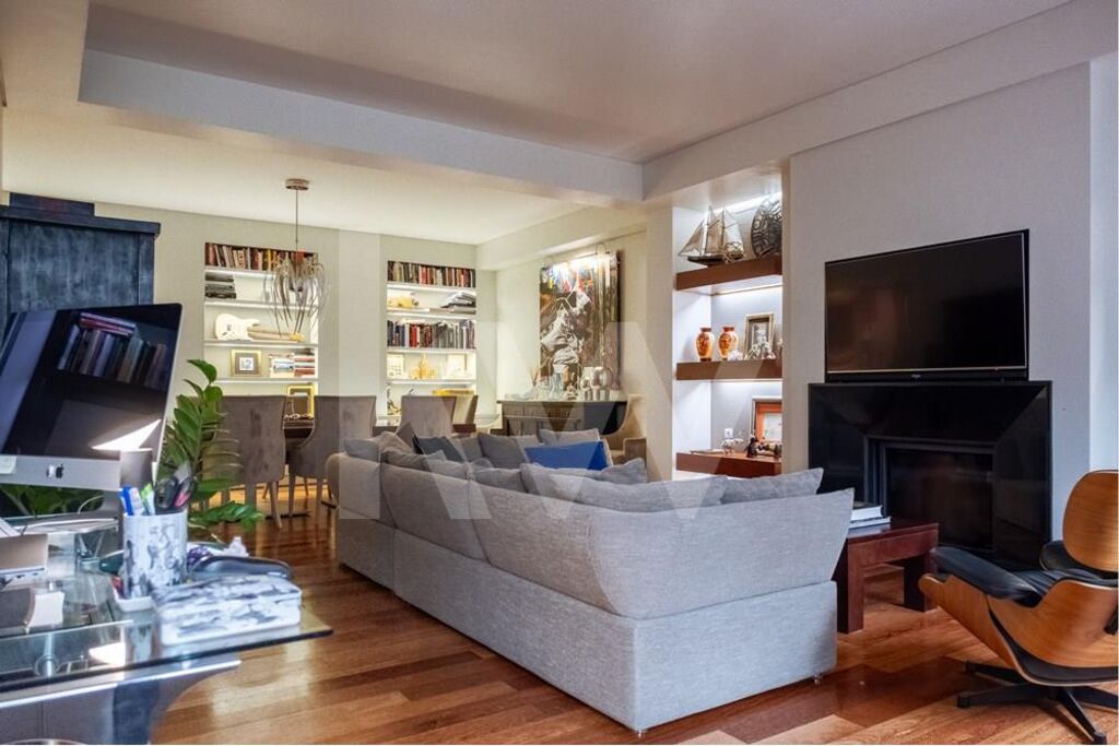 3 bedrooms Apartment in Cascais, Portugal No. 93101