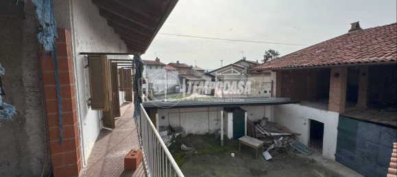 2 Schlafzimmer Haus in Vestignè, Italy, Nr. 14511 8