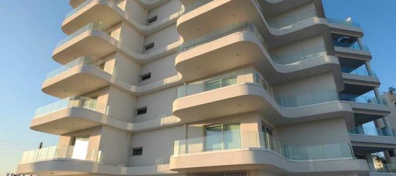 3 bedrooms Apartment in Larnaca, Cyprus No. 20288 2