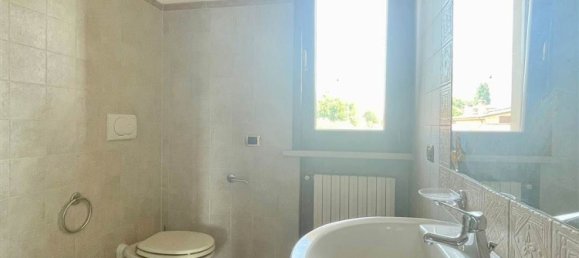 3غرفة شقة في Curtatone, Italy رقم 309733 17