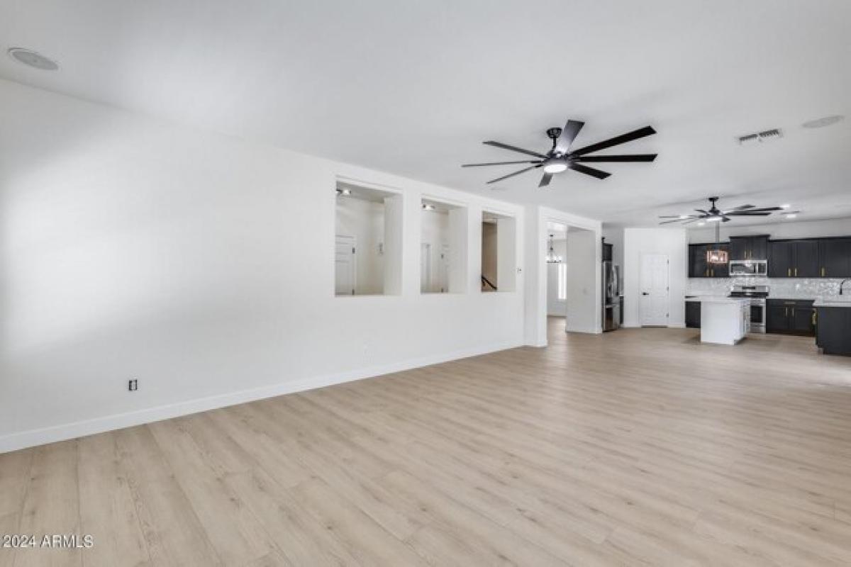 5 bedrooms House in Surprise, USA No. 425987