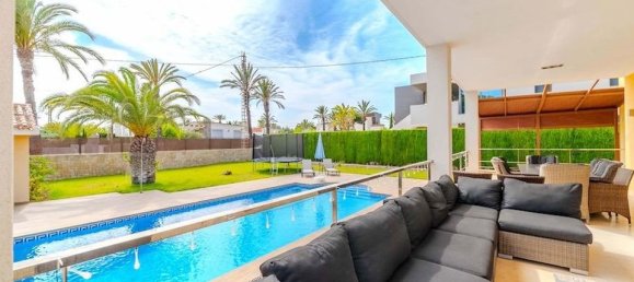 Casa de 5 dormitorios en Cabo Roig, Spain No. 189280 24