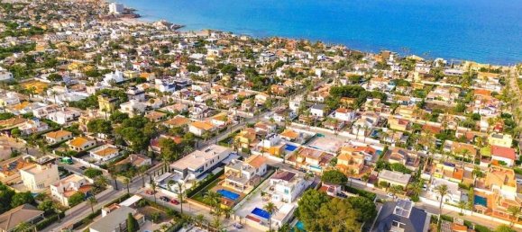 Casa de 5 dormitorios en Cabo Roig, Spain No. 189280 20