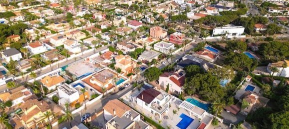 Casa de 5 dormitorios en Cabo Roig, Spain No. 189280 17