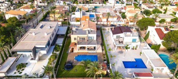 Casa de 5 dormitorios en Cabo Roig, Spain No. 189280 15