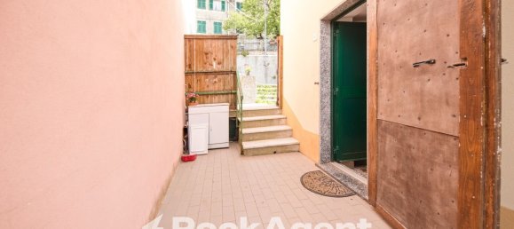 3 rooms House in Serra Riccò, Italy No. 15332 25