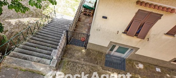 3 rooms House in Serra Riccò, Italy No. 15332 18