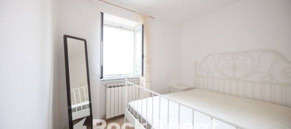 3 rooms House in Serra Riccò, Italy No. 15332 8