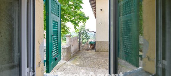 3 rooms House in Serra Riccò, Italy No. 15332 34