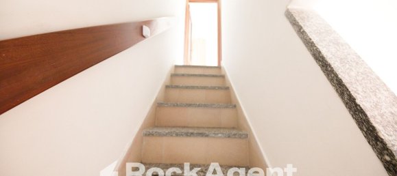 3 rooms House in Serra Riccò, Italy No. 15332 4