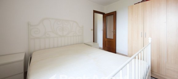 3 rooms House in Serra Riccò, Italy No. 15332 10