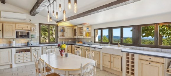 Вилла с 4 спальнями в Вар, Франция № 1434 8