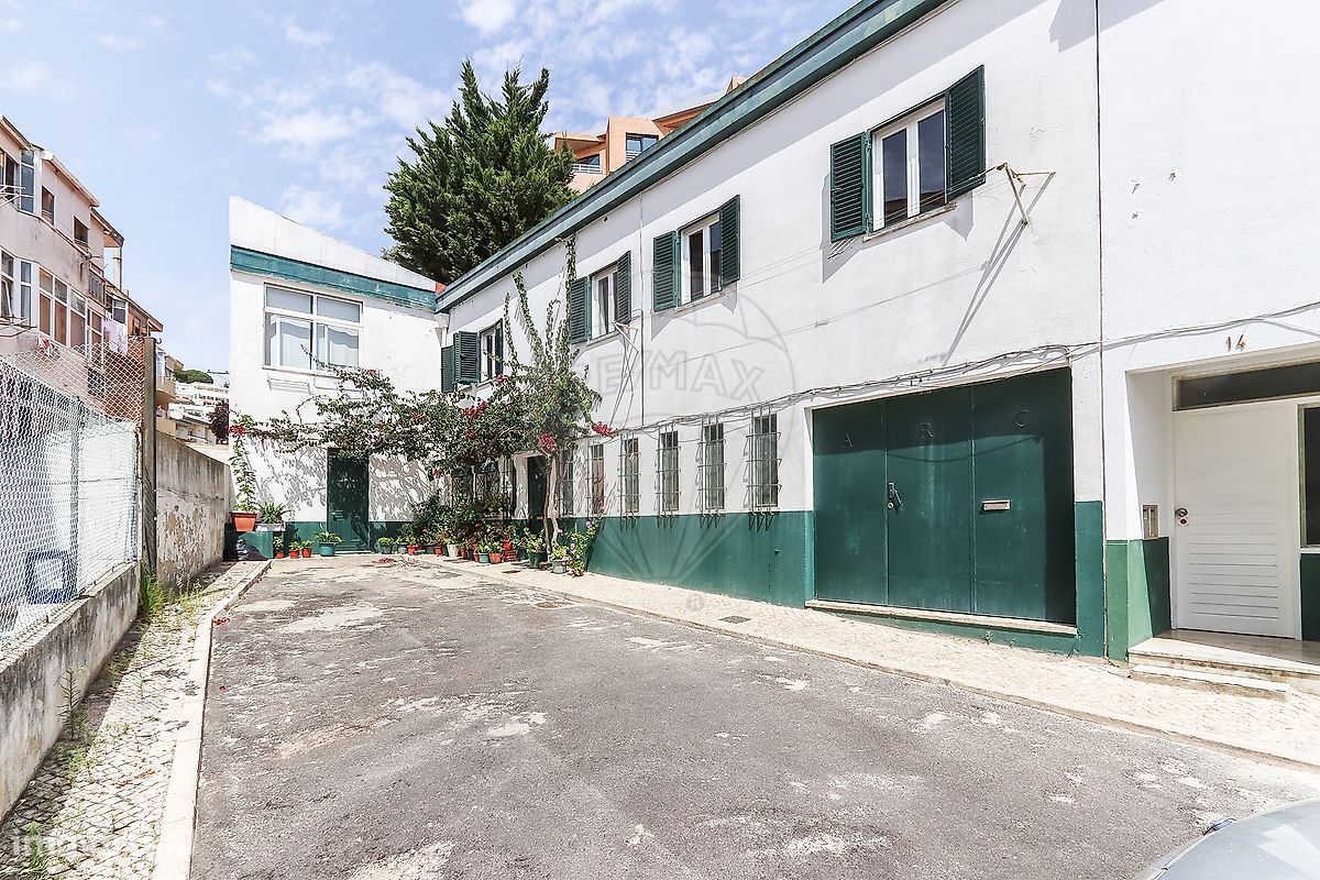 9 غرف نوم بناية في Oeiras, Portugal رقم 65406