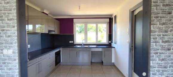 2 bedrooms House in Luisant, France No. 277066 4