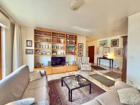 2 bedrooms Apartment in Palermo, Italy No. 360258