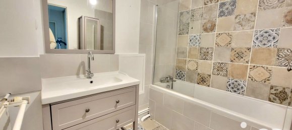 5 bedrooms House in Chatellerault, France No. 286037 7