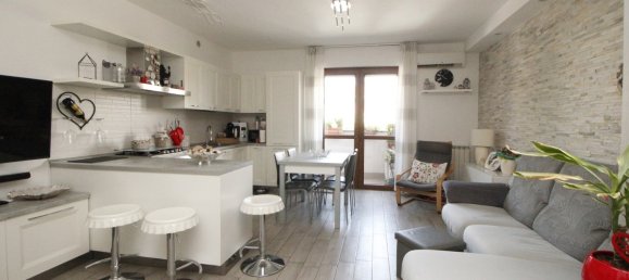 2 Schlafzimmer Wohnung in Legnano, Italy, Nr. 312330 2