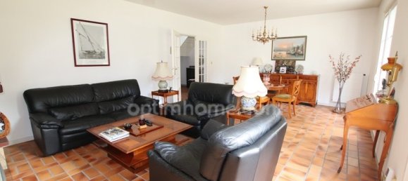 Casa de 4 dormitorios en Orleans, France No. 238887 3