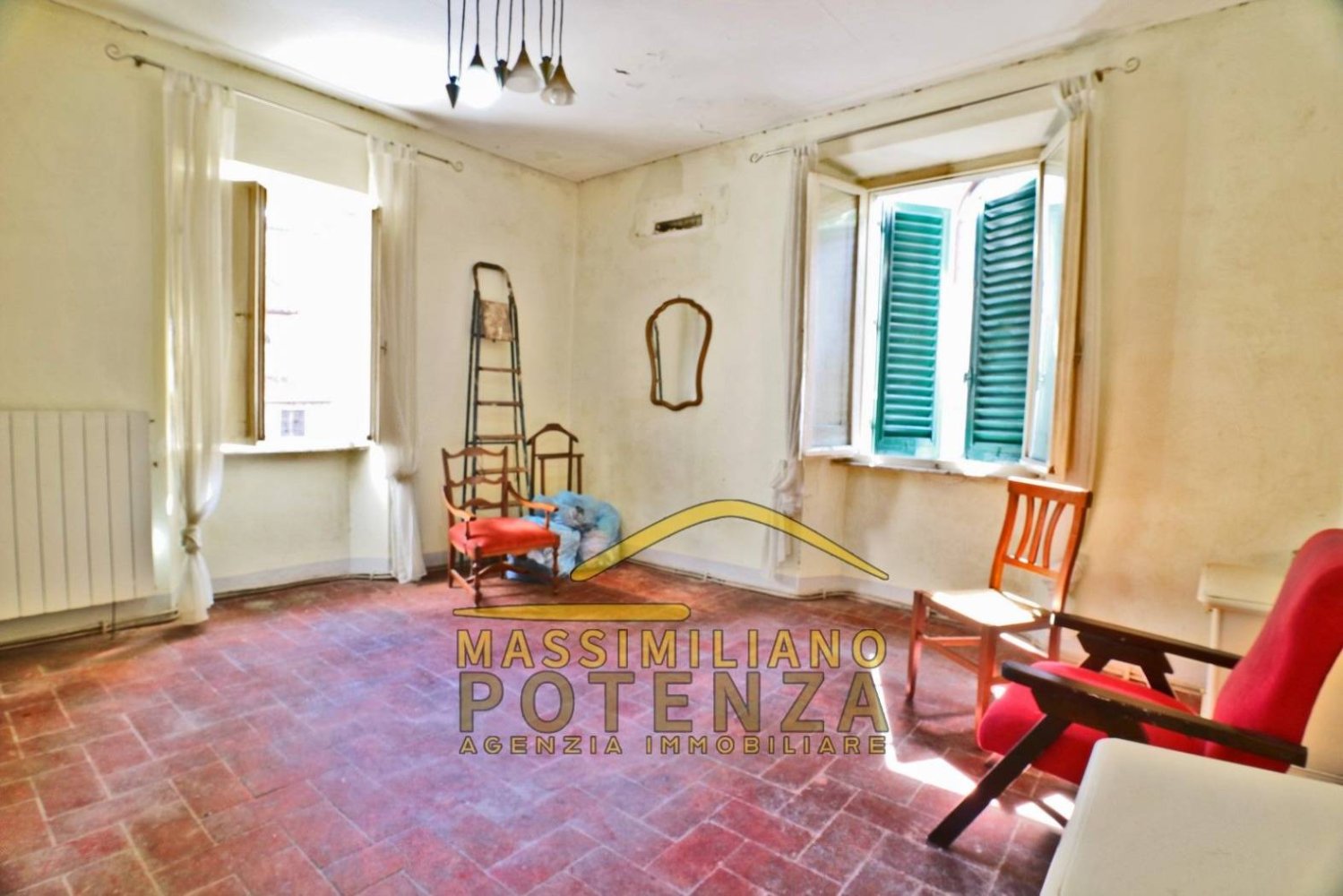 2 bedrooms House in Pescia, Italy No. 299678