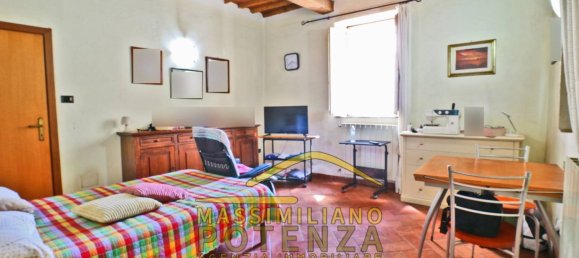 2 bedrooms House in Pescia, Italy No. 299678 9