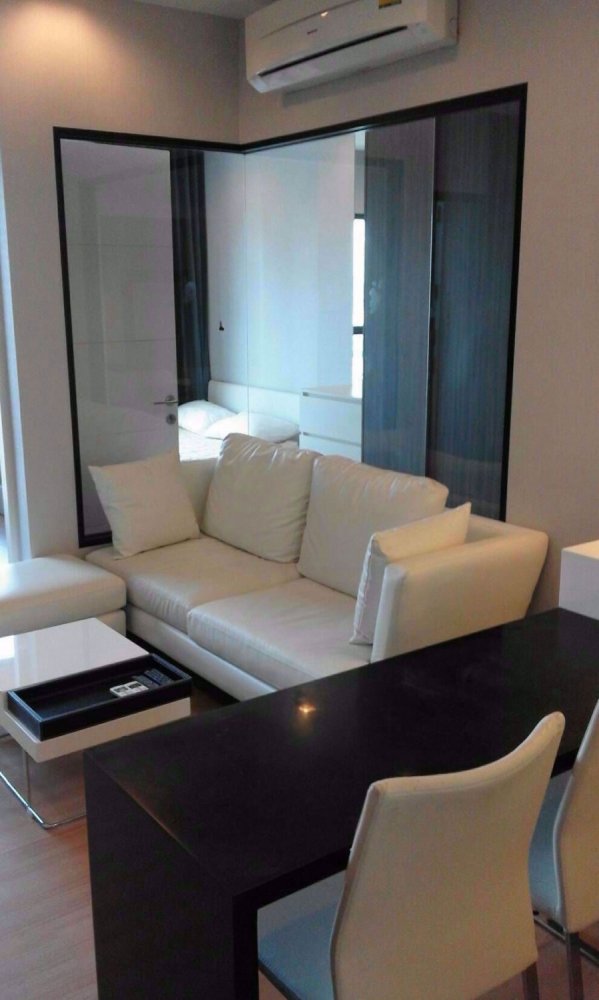 1 bedroom Condo in Khlong San, Thailand No. 9541