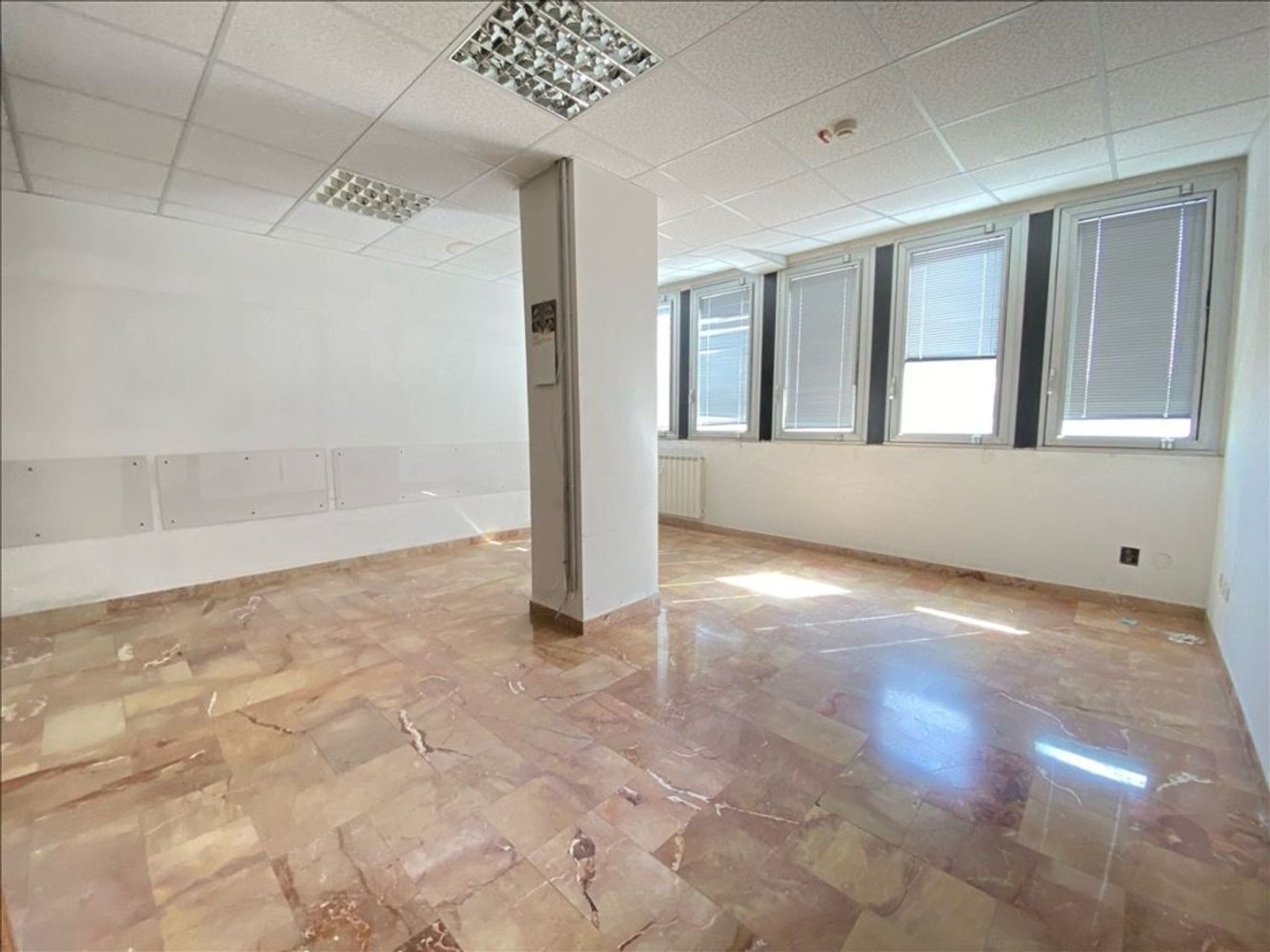 Escritório em Florence, Italy 180 m² N.º 71288