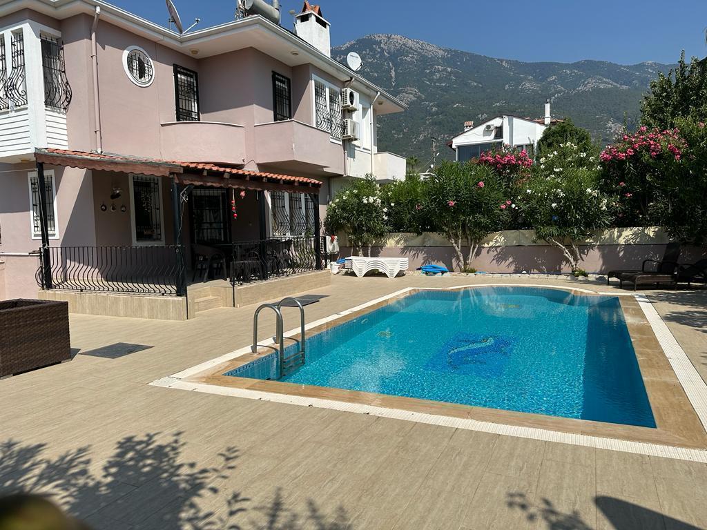 Villa de 2+1 en Fethiye, Turkey No. 42584
