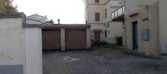3 bedrooms Apartment in Quistello, Italy No. 302309 2