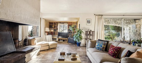 6 bedrooms Commercial property in Tourrettes-sur-Loup, France No. 38190 4