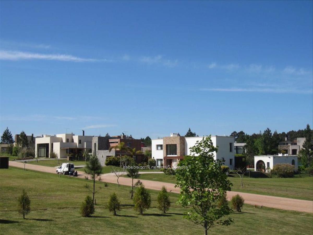  Land in Canelones, Uruguay No. 16115