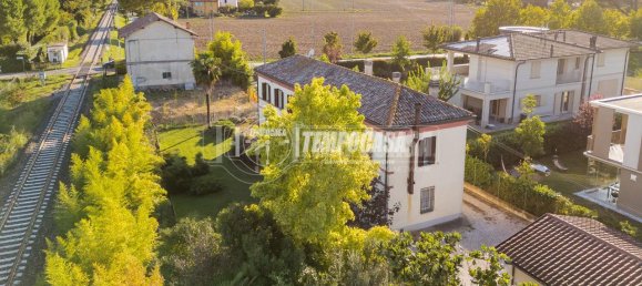 Villa de 9 divisões em Faenza, Italy N.º 133517 3