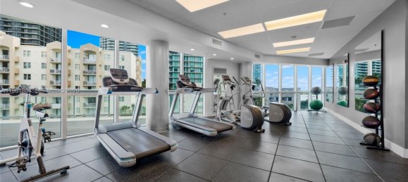 1 Schlafzimmer Gewerbliche Immobilien in Miami, USA, Nr. 615680 15