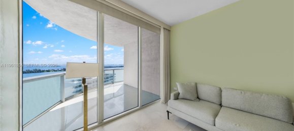 1 Schlafzimmer Gewerbliche Immobilien in Miami, USA, Nr. 615680 4