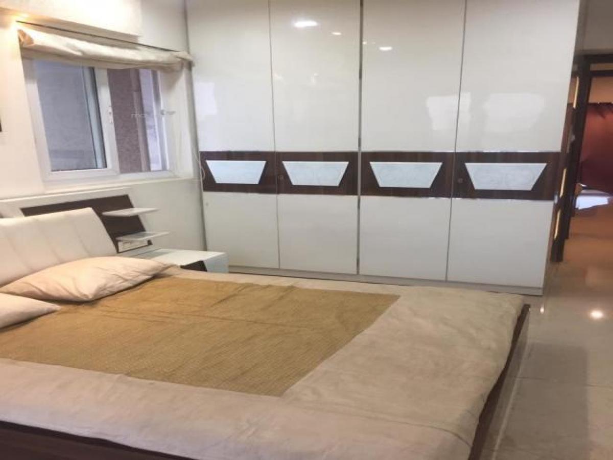 3 bedrooms House in Mumbai, India No. 42423