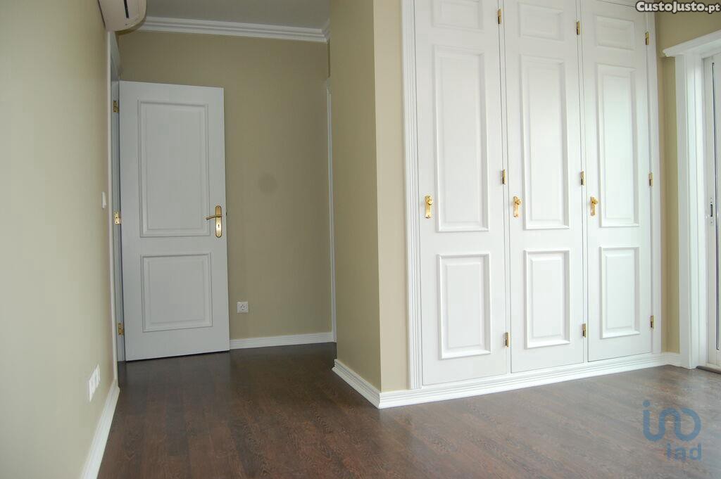 3 bedrooms Duplex in Cascais, Portugal No. 128393