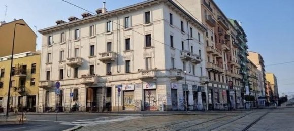 5 rooms Apartment in Milan, Italy No. 244388 2