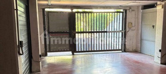 Garage à Rome, Italy 30m² No. 371704 2