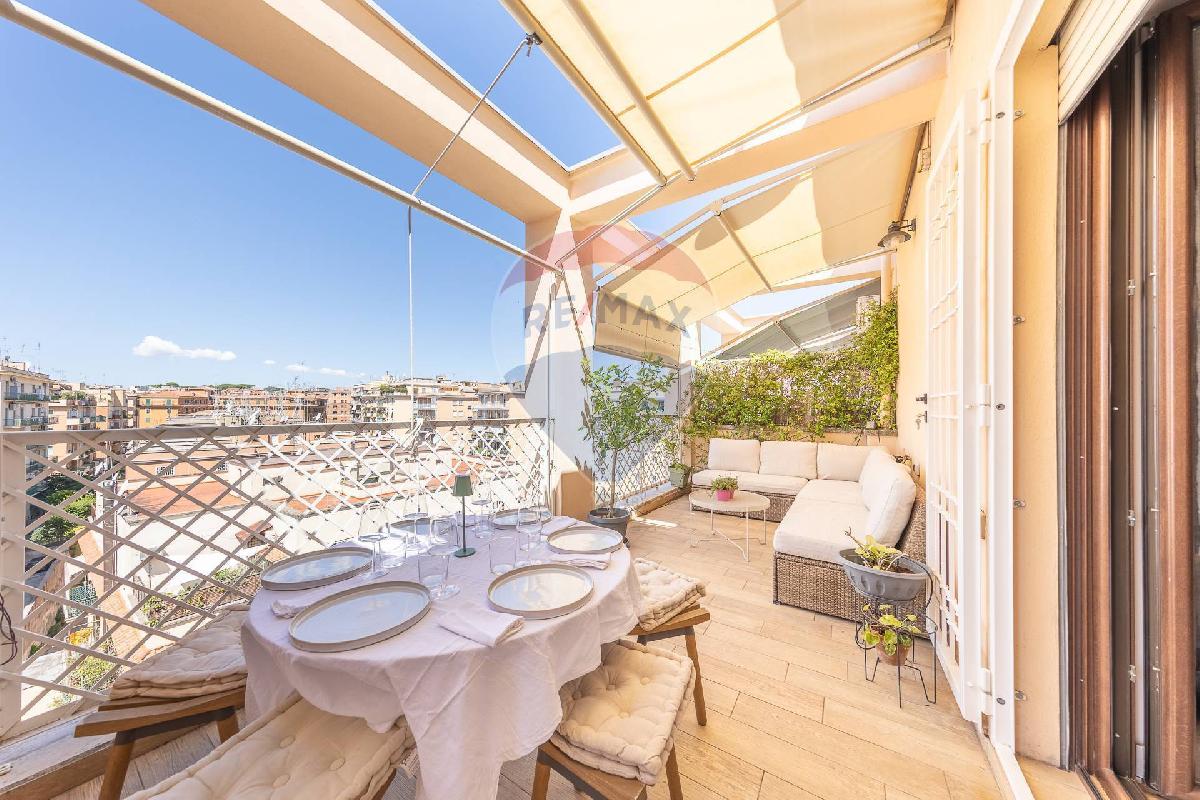 Ático de 2 dormitorios en Rome, Italy No. 369117