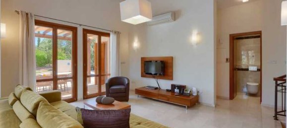 3 bedrooms Commercial property in Paphos, Cyprus No. 20491 5