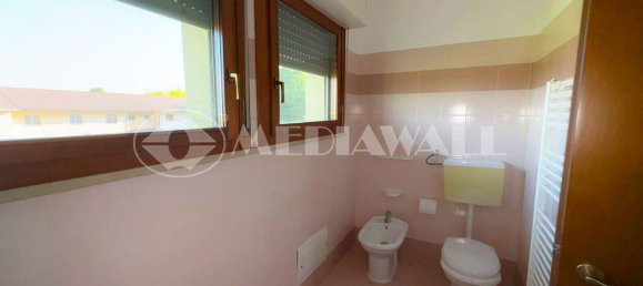 Casa de 5 divisões em Pordenone, Italy N.º 296607 18