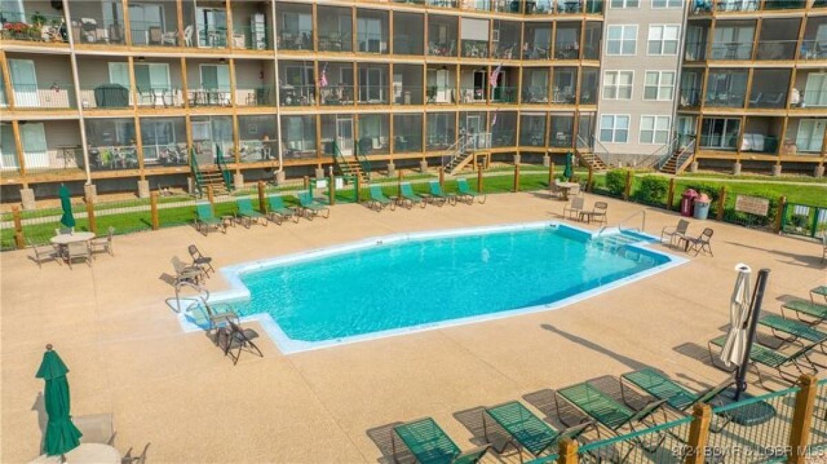 3 bedrooms House in Camdenton, USA No. 382793