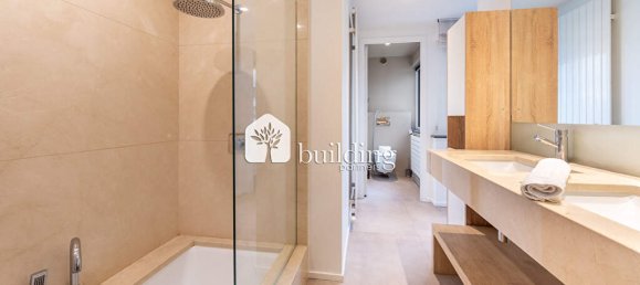 3 chambres Penthouse à Paris, France No. 170493 28