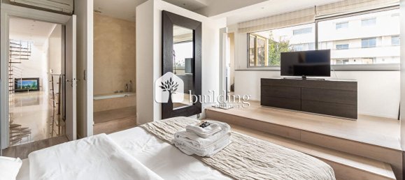 3 chambres Penthouse à Paris, France No. 170493 10