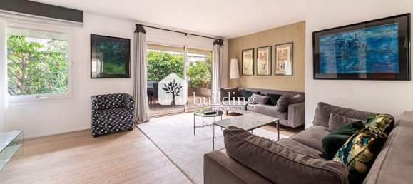 3 chambres Penthouse à Paris, France No. 170493 15